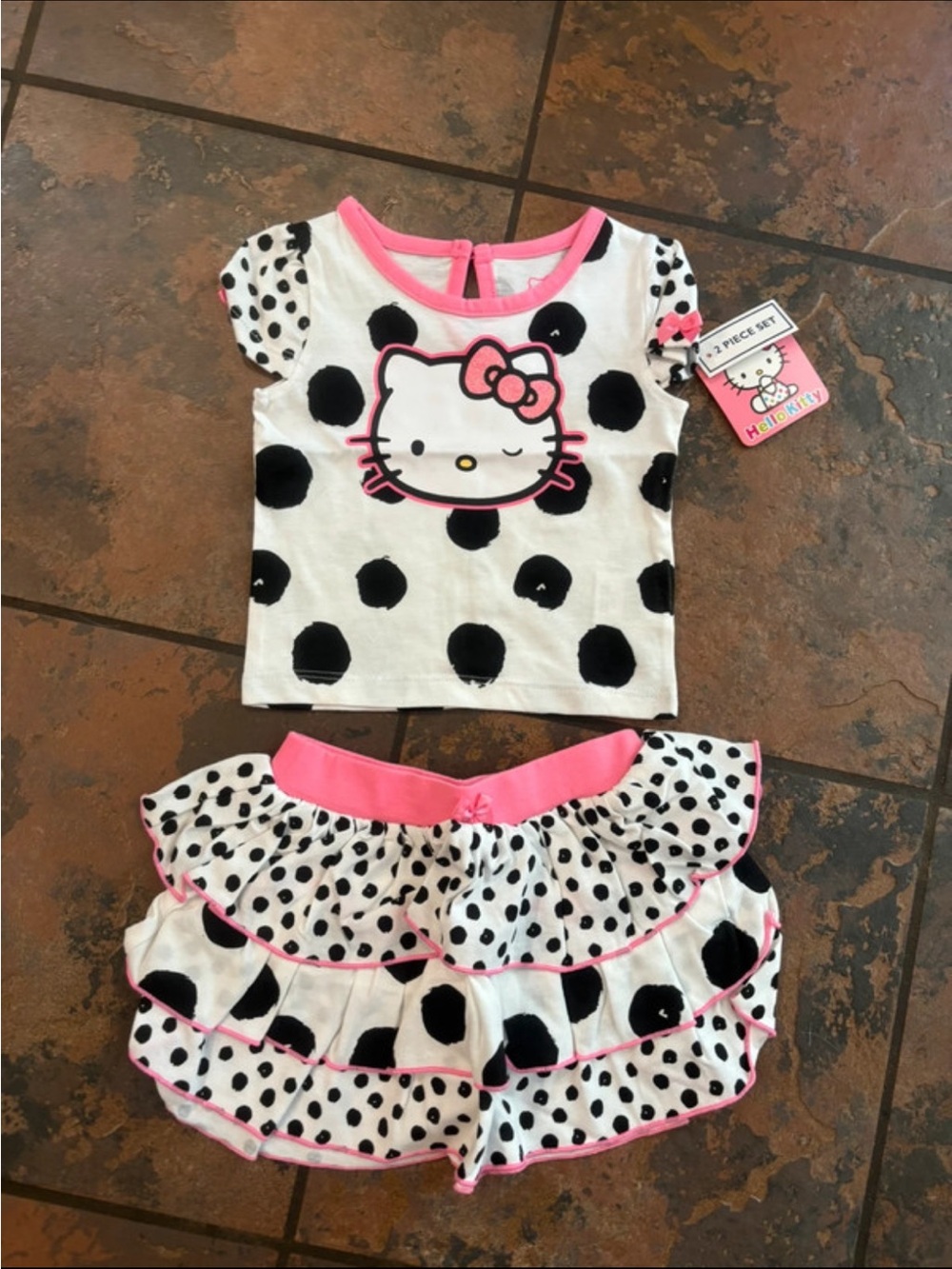 🐝Hello Kitty White, Black & Pink Polka Dot outfit